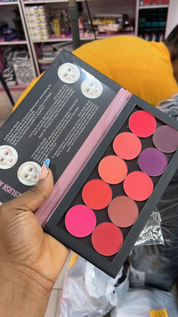 Vee Beauty Blush Palette