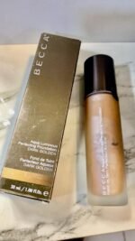 Becca Aqua Luminous Perfecting Foundation